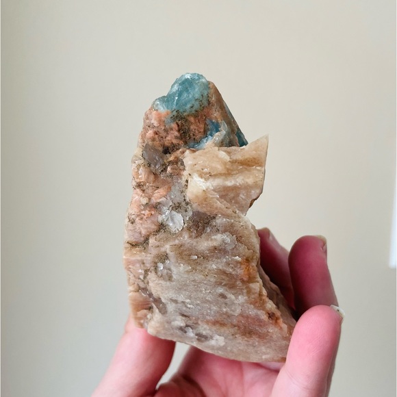 Emerald - Picture 4 of 11